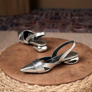 Nuovi Sandali da Donna con Punta Affusolata, Cinturino Sottile con Fibbia Quadrata Argentata e <span class=keywords><strong>Tacco</strong></span> <span class=keywords><strong>Basso</strong></span> - Product Image 2
