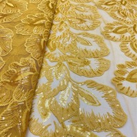 Tissu de maille brodé de dentelle de paillettes de grande vague de pétale libre et romantique de haute qualité pour la robe de mariée et les vêtements