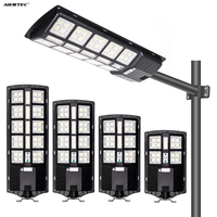 Fabricant de lampadaires solaires de qualité industrielle 300W Haute puissance de sortie Étanche avec télécommande pour route Parking Campus