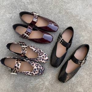 Nuove <span class=keywords><strong>scarpe</strong></span> basse leggere <span class=keywords><strong>con</strong></span> stampa leopardata Mary Jane <span class=keywords><strong>ballerine</strong></span> <span class=keywords><strong>con</strong></span> cinturino - Product Image 1