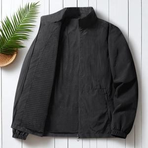 Veste minimaliste pour homme, adaptée aux intempéries, 2025 - Vêtement d'extérieur léger et résistant au vent, avec col montant et poignets élastiques - Product Image 1