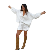 Ensemble deux pièces décontracté en pur coton avec haut à manches lanternes et short à volants, respirant, personnalisable avec logo, vente en gros directe usine