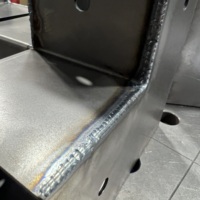 Support triangulaire en acier au carbone de calibre lourd soudé MIG, lot cohérent pour support de système de convoyeur