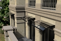 2024 Nouveau Style Pluie et Ensoleillé Polycarbonate Porte Auvent Garages Auvents avec Gouttière