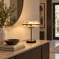 Lampe de table moderne en laiton avec abat-jour en albâtre naturel pour chambre à coucher, chevet, côté canapé, chambre d'hôtel, décoration intérieure, lampe de bureau