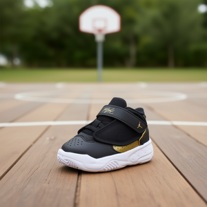 Jordan Max Aura 4 Chaussures pour bébés et tout-petits Noir Or Tige en maille Semelle extérieure en caoutchouc Semelle intermédiaire en EVA Chaussures de basketball pour garçons Printemps - Product Image 2