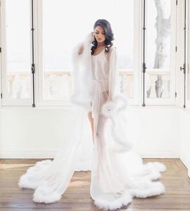 Set Pigiama con Rifiniture in Piume, Elegante <span class=keywords><strong>Vestaglia</strong></span> Lunga da Donna per Sposa e Feste - Product Image 1