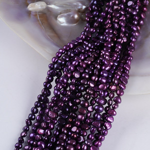 Perles baroques d'eau douce naturelles en gros du fabricant, 5-6 mm, brillantes des deux côtés, blanches, de forme irrégulière, avec trous dispersés - Product Image 2