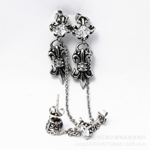 Pendientes colgantes de acero de titanio estilo coreano punk rock de Yunnique, diseño geométrico de flor en blanco y negro. - Product Image 2