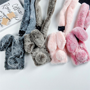 Bandoulière en fourrure en peluche pour <span class=keywords><strong>iPhone</strong></span> <span class=keywords><strong>12</strong></span> <span class=keywords><strong>Mini</strong></span> 11 13 14 15 Pro Max XS Max XR X SE 2022 6S 6 7 8 Plus Couverture de lanière de cou - Product Image 1