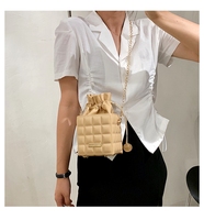 Sac à main mini de luxe 2025 pour femme, sac seau tendance avec chaîne, origine Chine, décoration perles, fermeture ouverte, cuir véritable, RFID