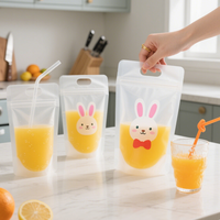 Sac à jus refermable personnalisé imprimé sur mesure |   Pochette à boisson transparente refermable avec paille pour spiritueux et autres boissons