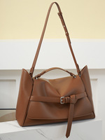 Sac fourre-tout grande capacité pour femme, personnalisable à faible MOQ, nouveau sac à main en cuir souple 2026, sac à bandoulière polyvalent avec logo