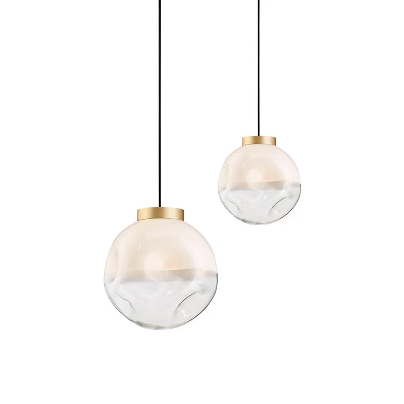 Современный подвесной светильник из белого стекла