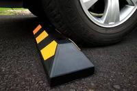 Bloqueur de stationnement en caoutchouc pour garage et parkings commerciaux