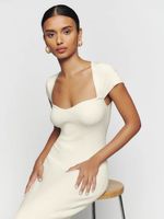 Robe midi moulante en tricot de jersey à manches courtes et col en cœur pour dames