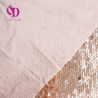 100% Polyester Paillettes Tissu Dense Super Shinny Satin Base Brodé 5mm Paillettes pour Maillots De Bain Festival Décoration