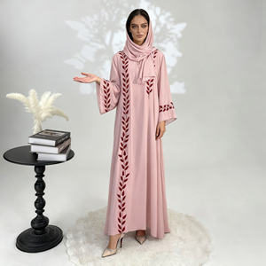 Abaya personnalisée en polyester brodé de luxe pour femmes musulmanes, robe élégante pour occasions spéciales, vente en gros - Product Image 3