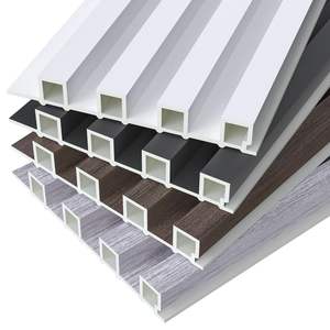 Tablero de pared compuesto de plástico de <span class=keywords><strong>madera</strong></span> duradero y resistente al desgaste revestimiento de pared WPC impermeable para el hogar para decoración de interiores - Product Image 1