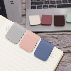 Benutzer definierte magnetische Lesezeichen Anfängliche PU-Leder-Lesezeichen Lese geschenke Kunstleder Magnetische Geld klammer Hochzeits bevorzugungen für Frauen - Product Image 6