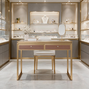 Bureau VIP de luxe à piétement cannelé, pieds cylindriques dorés, présentoir mural intégré, <span class=keywords><strong>table</strong></span> de consultation pour boutique de bijoux - Product Image 3
