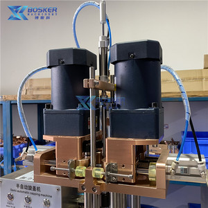 Machine de capsulage semi-automatique électrique Bosker <span class=keywords><strong>BSK</strong></span>-X01 à 4 roues, 2400 BPH, commande automatique/à pédale, pour bouteilles en plastique, facile à utiliser pour les aliments et les boissons - Product Image 3
