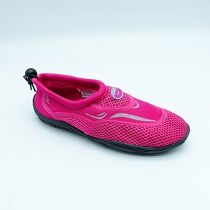 2025 scarpe da <span class=keywords><strong>mare</strong></span> per nuoto sportive personalizzate di alta qualità da spiaggia facile da usare acqua scarpe Aqua per <span class=keywords><strong>uomo</strong></span> e donna - Product Image 6