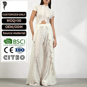 Ensemble deux pièces vintage personnalisé en dentelle florale avec haut court à manches festonnées et découpes ajourées, et pantalon large long jusqu'au sol pour femme - Product Image 1