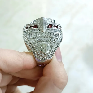 Anillo de Moda Masculino Alabama/SABAN 2023, Chapado en Negro, Aleación, Geométrico, con Cristales y Diamantes de Imitación, Anillo de Campeones - Product Image 2