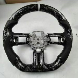 Volants en fibre de carbone véritable forgée adaptés aux voitures <span class=keywords><strong>Ford</strong></span> <span class=keywords><strong>Mustang</strong></span> <span class=keywords><strong>GT</strong></span> Vente directe d'usine de style course - Product Image 1