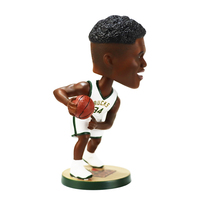 Statue de tête bobble artisanale en résine artificielle personnalisée style joueur de basket-ball pour décoration de bureau et de voiture et cadeau en résine