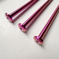 Vente en gros de boulons en alliage de titane Gr.5 écrous à douille en étoile pièces CNC anodisé rose M8-100 M3 M4 M5 M6 M8 M10 M12