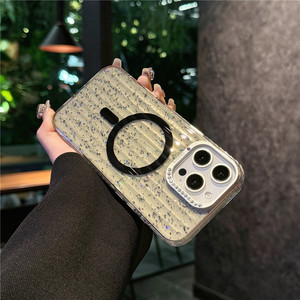 เคสไอโฟนดีไซน์หรูหรา ลายเกล็ดน้ำแข็งวิบวับ พร้อมแม่เหล็ก ขอบกล้องประดับเพชร รองรับการชาร์จไร้สาย ป้องกันการตกกระแทก - Product Image 4
