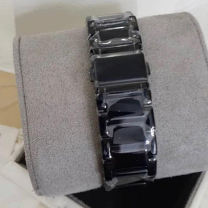 Nuovo Orologio da Polso MKOriginals 2026 con Lunetta Diamantata, in Acciaio Inossidabile, Stile alla Moda, Movimento al Quarzo, Modello Europeo - Product Image 5
