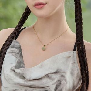 Collier pendentif en jade Hetian avec locket en argent sterling rhodié plaqué or 18 carats, style traditionnel chinois Dylam, pour femmes - Product Image 5