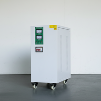Stabilisateur de tension AC SVC en cuivre 100 KVA pour découpeuse laser à fibre 12 KW/soudeuse laser avec fonction de compensation et haute efficacité