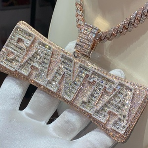 <span class=keywords><strong>Collar</strong></span> <span class=keywords><strong>con</strong></span> Colgante de Moda Hip Hop Personalizado y Exclusivo, Totalmente Cubierto de Diamantes, Corte <span class=keywords><strong>Esmeralda</strong></span> y Baguette, <span class=keywords><strong>con</strong></span> Cadena de Cuerda, Hecho de Latón - Product Image 1