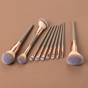 DailyQueen ensemble <span class=keywords><strong>de</strong></span> pinceaux <span class=keywords><strong>de</strong></span> maquillage professionnels 10 pièces outils <span class=keywords><strong>de</strong></span> beauté <span class=keywords><strong>Champagne</strong></span> tendance virole en aluminium pour blaireaux privés - Product Image 4