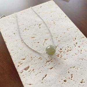 Collier pendentif en jade Hetian perlé en argent sterling 925 plaqué rhodium Dylam pour femmes - Product Image 6