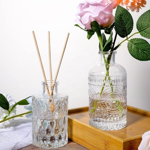 Set di 12 Mini Vasi Vintage in Vetro Trasparente <span class=keywords><strong>con</strong></span> Rilievi per <span class=keywords><strong>Centrotavola</strong></span> Matrimoniale, Decorazione Tavola, <span class=keywords><strong>con</strong></span> Tappi - Product Image 4