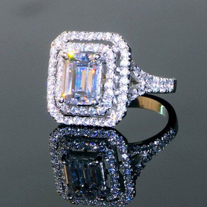 Anello Vintage a Fascia Chiusa per Donne, Regalo di Fidanzamento Classico, Design Elegante con Incastonature, Gioiello Quotidiano in Rame alla Moda - Product Image 1