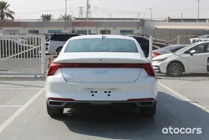 Nessuna ammaccatura usata KIA K8 GL3 3.5L <span class=keywords><strong>benzina</strong></span> FWD 2023 bianco all'interno di auto BEIGE pronte a partire - Product Image 5