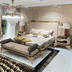 Juego de Muebles de Dormitorio de Lujo Estilo Turco de Alta Gama, Cama King Size de Madera Sólida con Cabecera Tapizada y Detalles en Dorado, Muebles para Hotel o Villa - Product Image 2