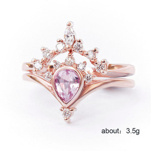 Set di Anelli per Coppie con Design a Corona, Accento Rosa, Elegante in Lega di Rame, Regolabile, Gioielli alla Moda, Idea Regalo - Product Image 4