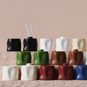 Contenitore per Candele in Ceramica Vuoto di Alta Qualità C&H, Fatto a Mano con Logo Inciso Personalizzato - Product Image 3