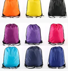 Sac à dos de sport en polyester 210D, personnalisable avec logo, imprimé coloré, imperméable, avec cordon de serrage – Article promotionnel en promotion - Product Image 3