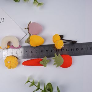 Accesorio de Clip para el Cabello y Funda para Teléfono con Diseño de Fruta de Piña y Fresa Art <span class=keywords><strong>Deco</strong></span>, Hecho a Mano con Poliéster, para Pascua - Product Image 4