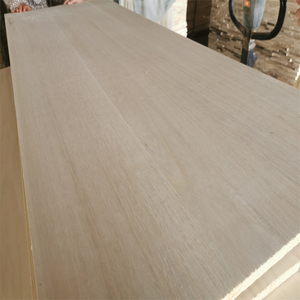 Vente en gros de planches rabotées pour la construction de <span class=keywords><strong>bois</strong></span> planches d'épicéa planche de <span class=keywords><strong>bois</strong></span> épais pin maison <span class=keywords><strong>latte</strong></span> de <span class=keywords><strong>bois</strong></span> - Product Image 5