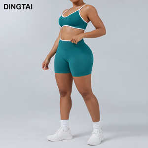 Abbigliamento Sportivo <span class=keywords><strong>Donna</strong></span> all'Ingrosso: Completo Comodo per Yoga e Fitness con Reggiseno Sportivo, Top e Leggings Corti Modellanti - Product Image 5