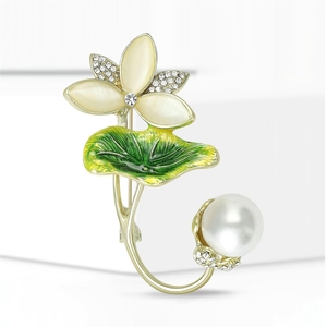 Nuevo Broche de Perlas de Loto con Incrustaciones de Diamantes de Imitación, Chapado en Oro, para Mujer, Venta al Por Mayor de Fábrica - Product Image 1